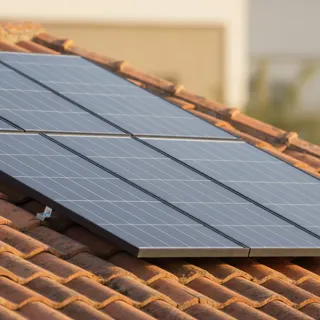 Photovoltaik-Module auf einem Ziegeldach